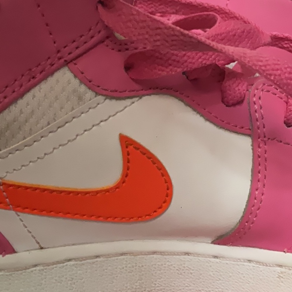 Nike Pink and Orange Sneakers Classic Athletic Design